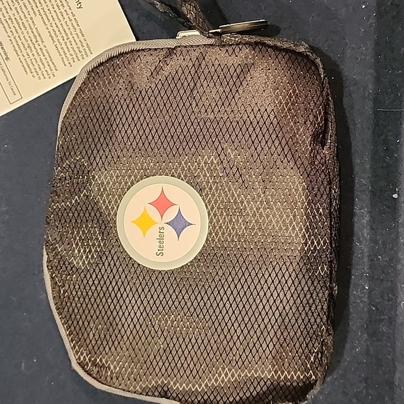 🖤💛NWT💛🖤 Pittsburgh Steelers Transformers Foldable Durable Duffle Bag - Picture 2 of 8